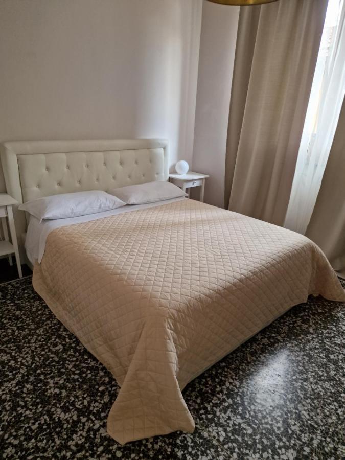 Bed and Breakfast Le Logge Pisa Exterior foto